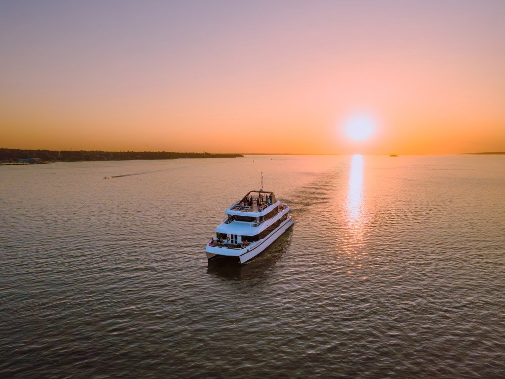 Atardecer en el río
